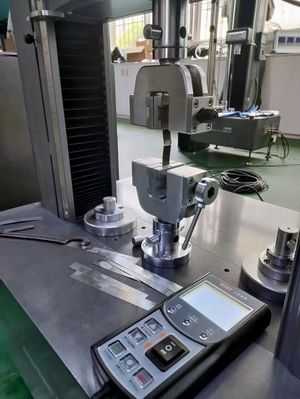 三思試驗機金屬鋁箔拉伸試驗方案.jpg 三思試驗機金屬鋁箔拉伸試驗方案.jpg